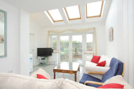 4 Bedroom House Andover Ideal for contractors!