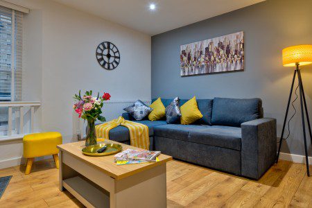 A Stylish 2-bed Stay, Free Parking and Fast Wi-Fi