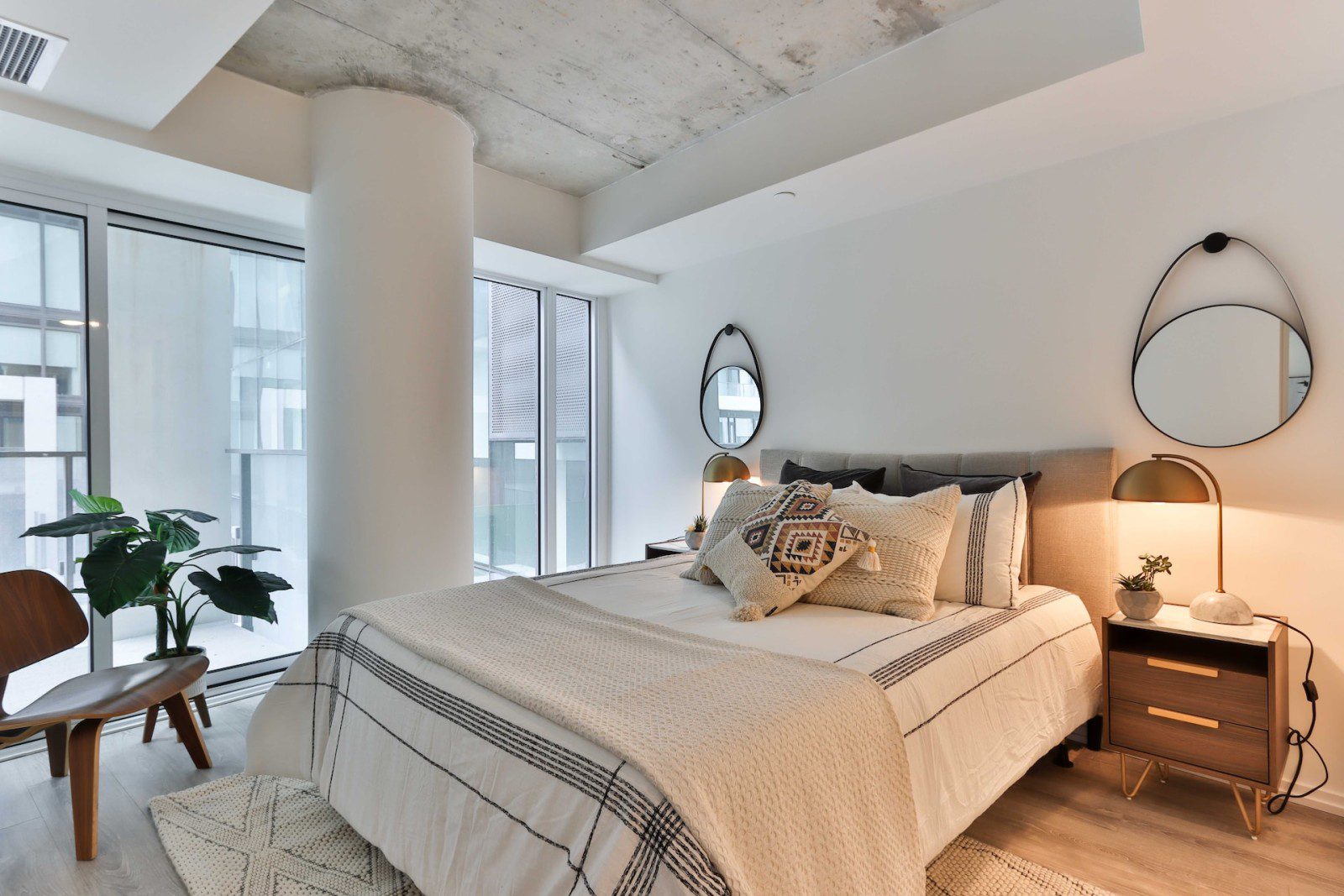 Serviced Apartment